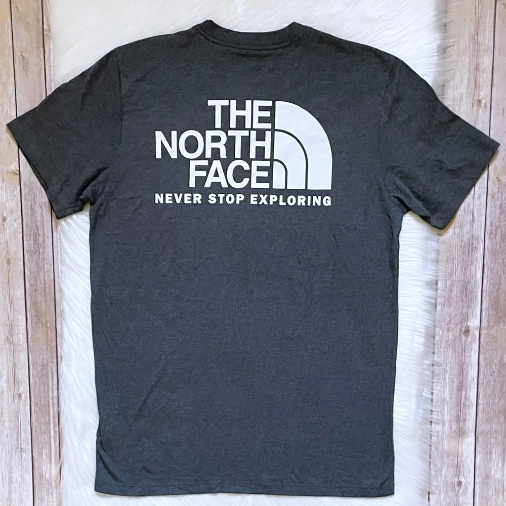 The North Face Men’s Short Sleeve Throwback Tee In Grey - Picture 3 of 6